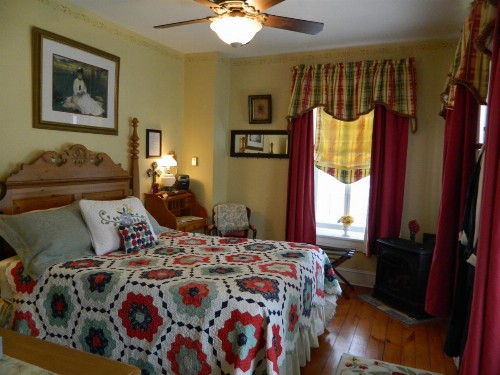EJ Bowman House Bed & Breakfast - image 16