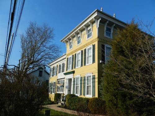 EJ Bowman House Bed & Breakfast - image 5