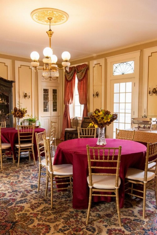 The Hollinger House - image 25