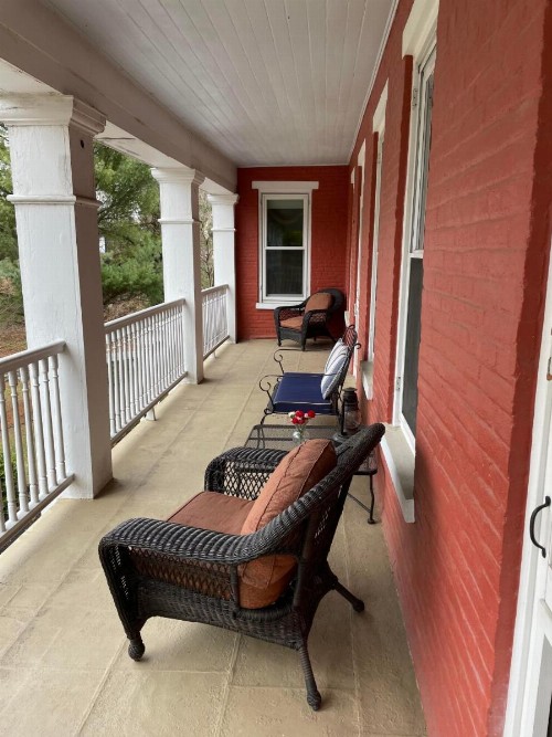 The Hollinger House - image 31
