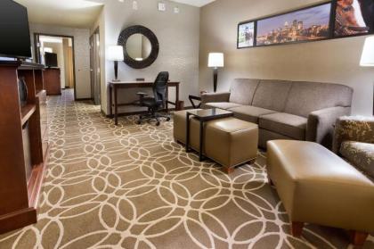 Drury Inn & Suites Louisville North - image 10