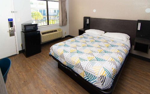 Motel 6-Lantana FL - image 29