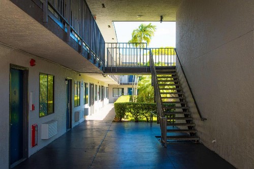 Motel 6-Lantana FL - image 32