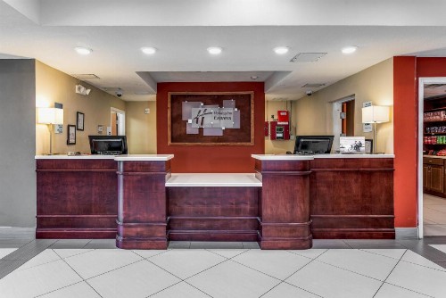 Holiday Inn Express & Suites Lantana - image 25