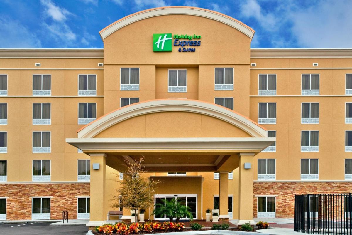 Holiday Inn Express Hotel & Suites Largo-Clearwater an IHG Hotel - image 3