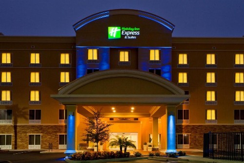 Holiday Inn Express Hotel & Suites Largo-Clearwater an IHG Hotel - image 4