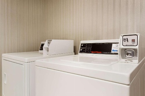 Hampton Inn & Suites Largo - image 25