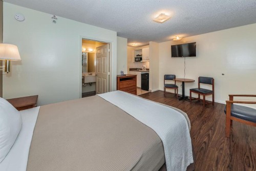Tampa Bay Extended Stay Hotel - image 36