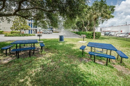 Tampa Bay Extended Stay Hotel - image 8