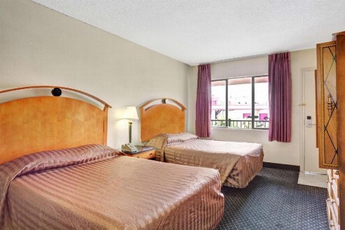 Travelodge by Wyndham Las Vegas - image 9