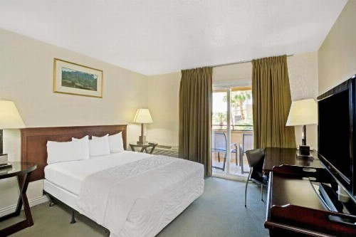 Travelodge by Wyndham Las Vegas - image 15