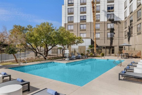DoubleTree by Hilton Las Vegas Airport - image 11