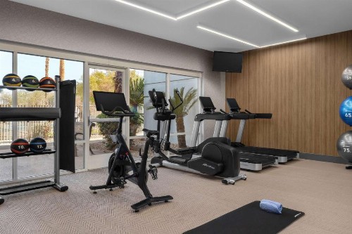 DoubleTree by Hilton Las Vegas Airport - image 17