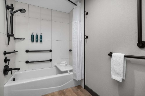 DoubleTree by Hilton Las Vegas Airport - image 18