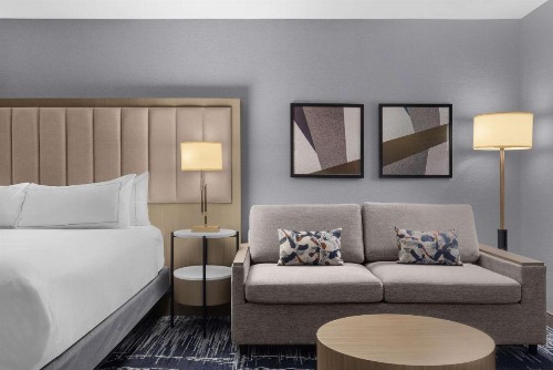 DoubleTree by Hilton Las Vegas Airport - image 22