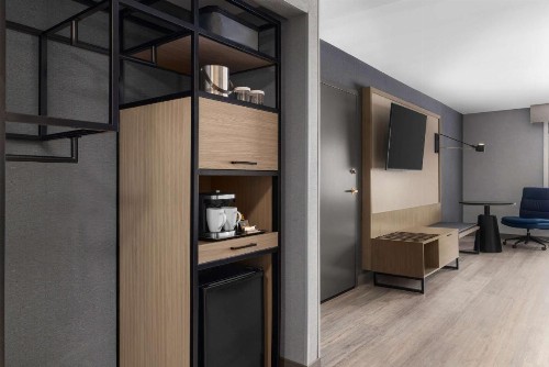DoubleTree by Hilton Las Vegas Airport - image 26