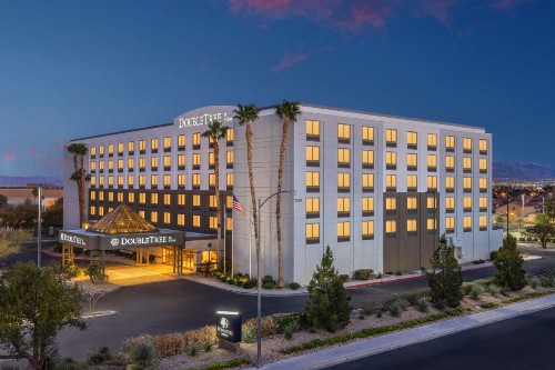 DoubleTree by Hilton Las Vegas Airport - image 3