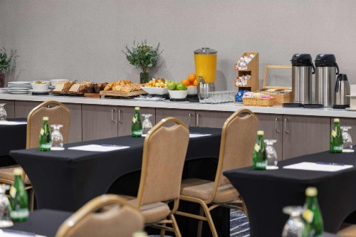 DoubleTree by Hilton Las Vegas Airport - image 46