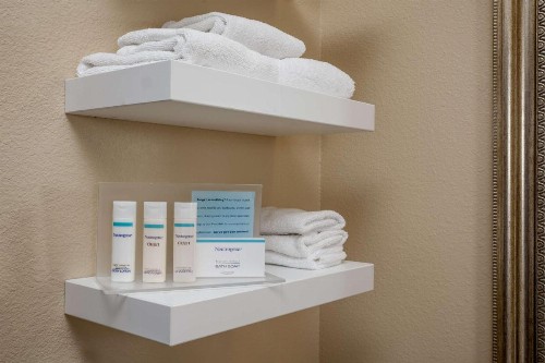 Hampton Inn & Suites Las Vegas-Red Rock/Summerlin - image 22