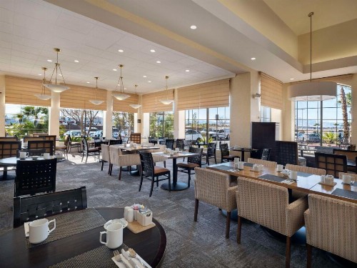 Hilton Garden Inn Las Vegas Strip South - image 15