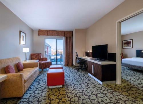 Hilton Garden Inn Las Vegas Strip South - image 16