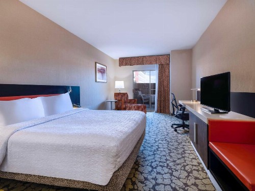 Hilton Garden Inn Las Vegas Strip South - image 7