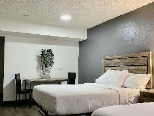 Siegel Slots and Suites (No Resort Fees) - image 18