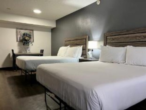 Siegel Slots and Suites (No Resort Fees) - image 21