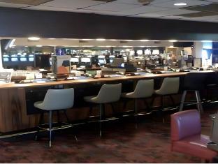 Siegel Slots and Suites (No Resort Fees) - image 7
