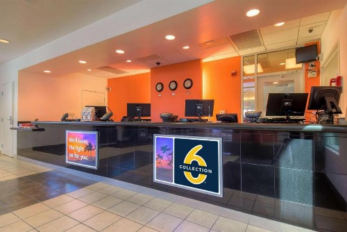 Motel 6-Las Vegas NV - Tropicana - image 2