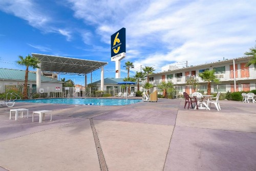 Motel 6-Las Vegas NV - Tropicana - image 7