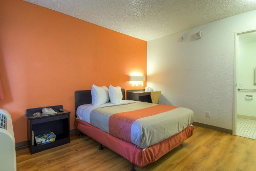Motel 6-Las Vegas NV - Tropicana - image 14