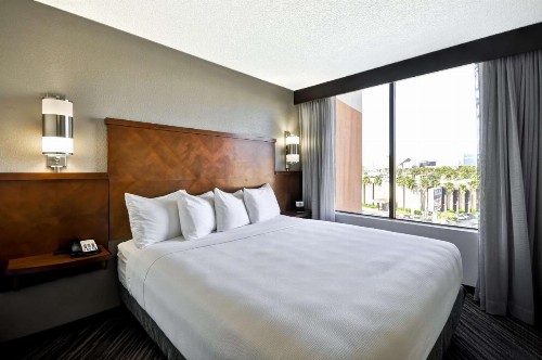 Hyatt Place Las Vegas - image 2