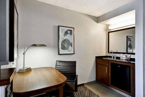 Hyatt Place Las Vegas - image 24