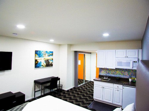Siegel Select Convention Center - image 25