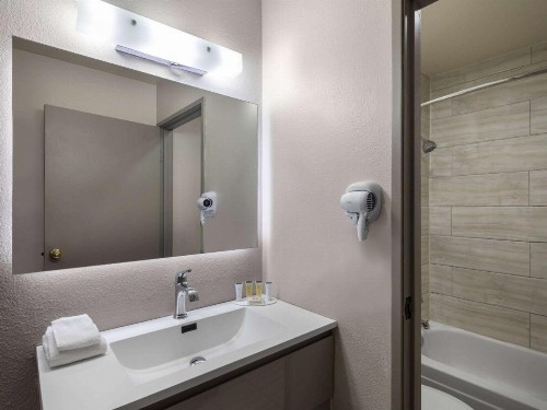 Travelodge by Wyndham Las Vegas Airport Near The Strip - image 6