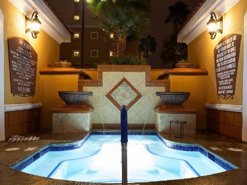 Grand Desert Resort by ResortShare - image 10