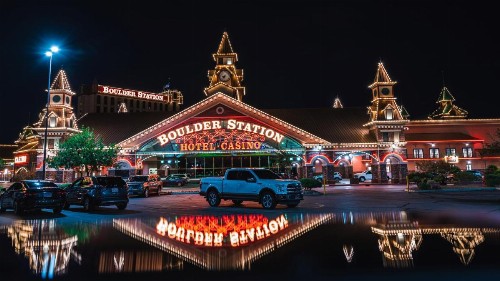 Boulder Station Hotel And Casino - image 12