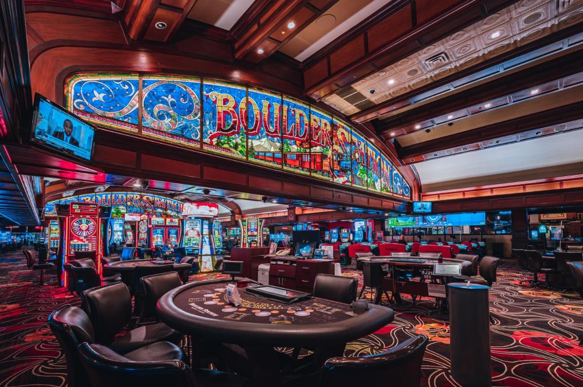 Boulder Station Hotel And Casino - image 6