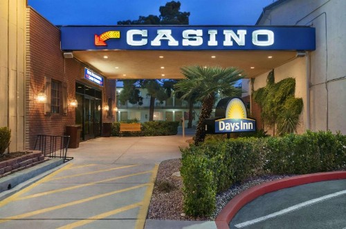 Days Inn by Wyndham Las Vegas Wild Wild West Gambling Hall - image 1