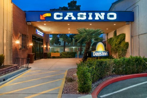 Days Inn by Wyndham Las Vegas Wild Wild West Gambling Hall - image 12