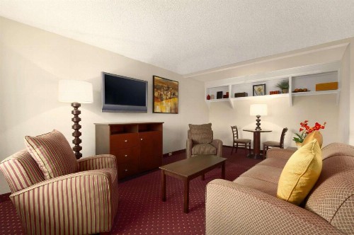 Days Inn by Wyndham Las Vegas Wild Wild West Gambling Hall - image 7