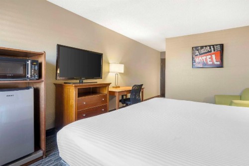 Best Western McCarran Inn - image 23