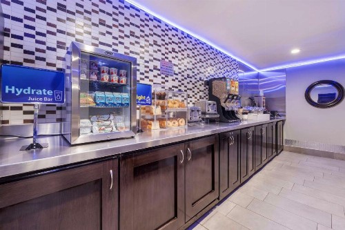 Best Western McCarran Inn - image 37