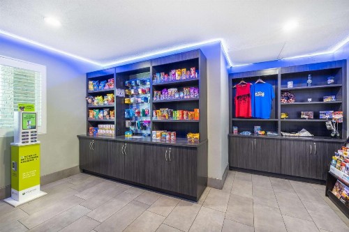 Best Western McCarran Inn - image 38