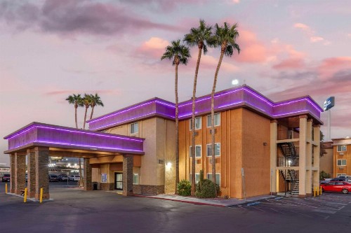 Best Western McCarran Inn - image 40