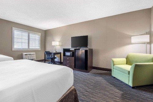 Best Western McCarran Inn - image 5