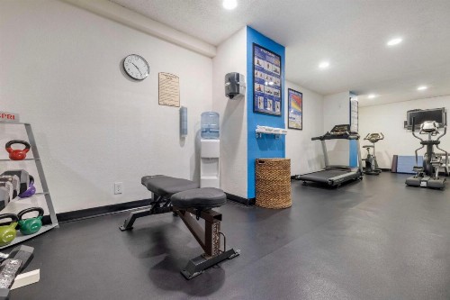 Best Western McCarran Inn - image 9
