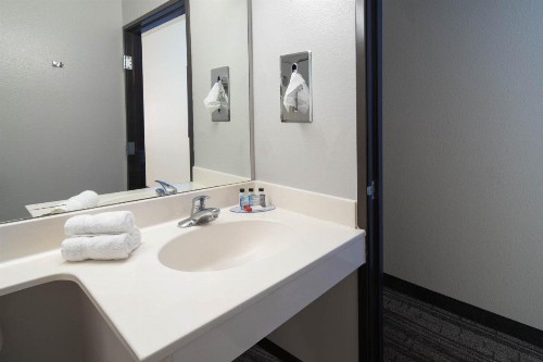 Baymont by Wyndham Las Vegas South Strip - image 48
