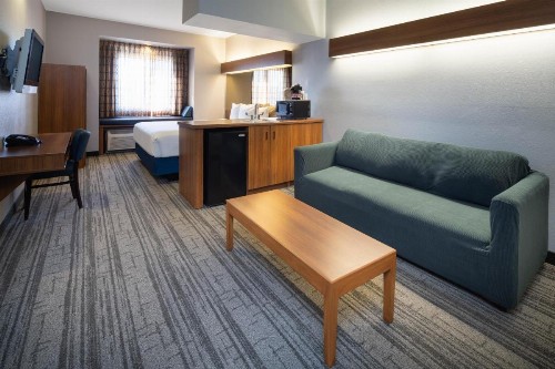Baymont by Wyndham Las Vegas South Strip - image 5